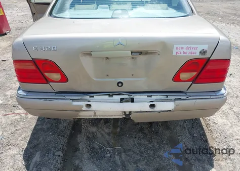 1998 Mercedes-Benz E 320 from USA, damaged, VIN WDBJF65F3WA546814